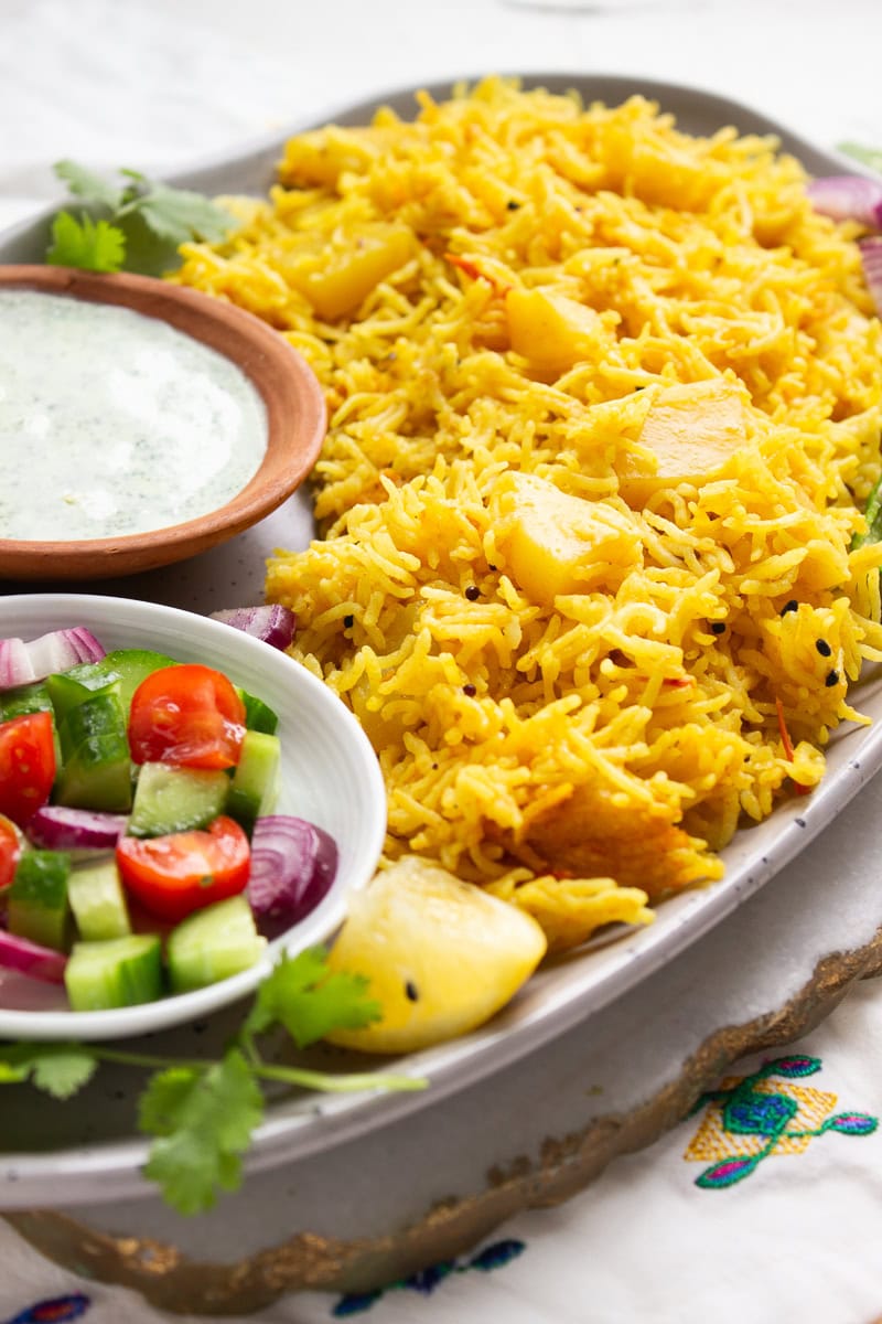 aloo tahari